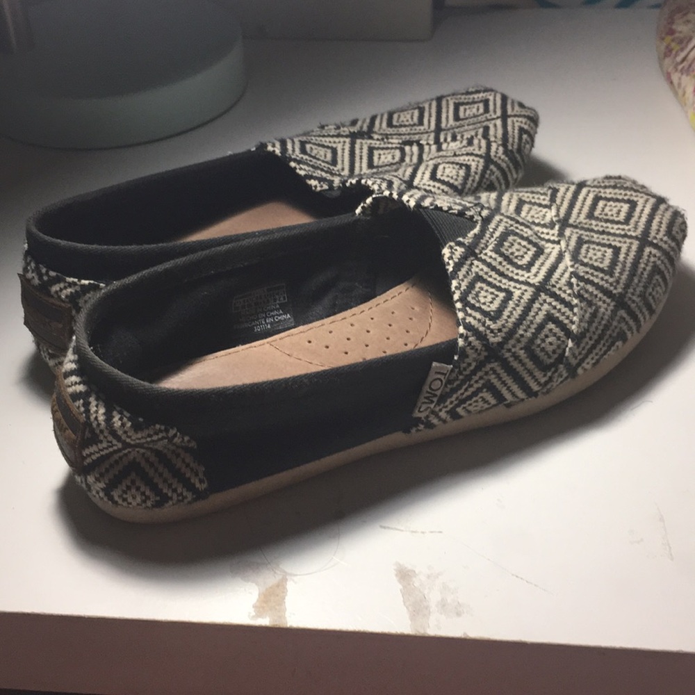 Toms slip on shoes